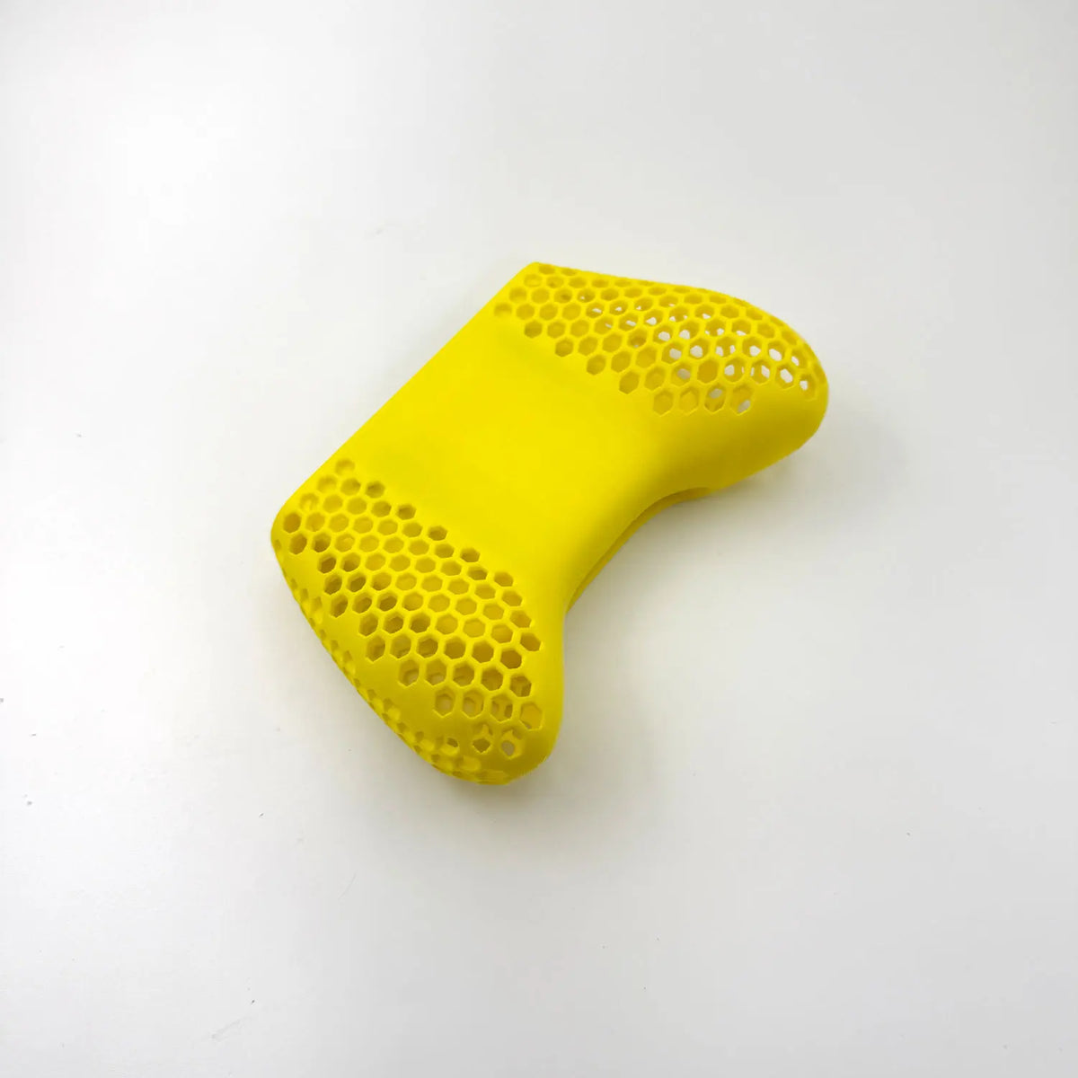 R36S Ergonomic Honeycomb Grip